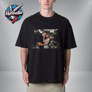 Taylor Swift And Travis Kelce Engaged Get Married Unisex T Shirt