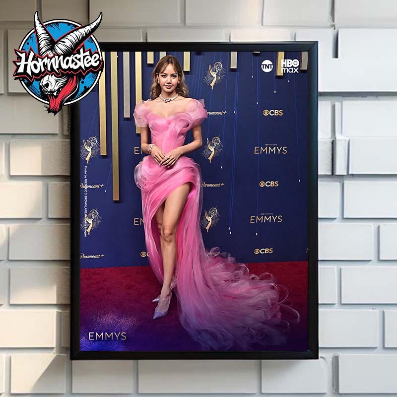 Lisa BLACKPINK Look Flawless On The Emmy Awards Red Carpet Poster Home Decor Canvas Lisa BLACKPINK Look Flawless On The Emmy Awards Red Carpet Poster Home Decor Canvas