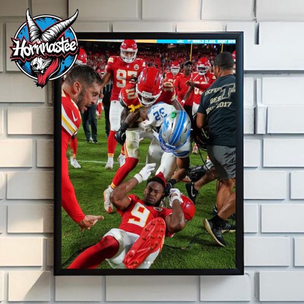 Brian Branch Slaps JuJu Smith Schuster Chiefs And Lions Sunday Night Football Poster Home Decor Canvas