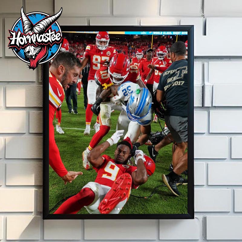 Brian Branch Slaps JuJu Smith Schuster Chiefs And Lions Sunday Night Football Poster Home Decor Canvas Brian Branch Slaps JuJu Smith Schuster Chiefs And Lions Sunday Night Football Poster Home Decor Canvas